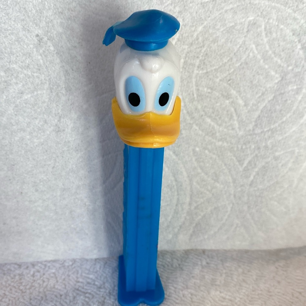 Vintage 1990’s Walt Disney Donald Duck Pez Dispenser Made in Hungary RARE FIND